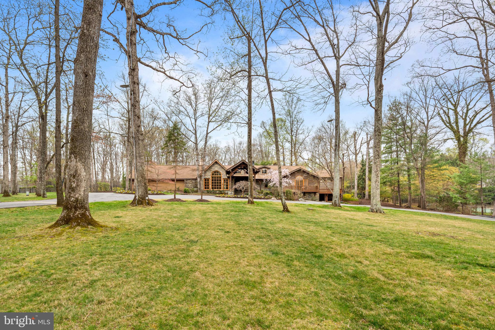 10204 BENTCROSS DRIVE