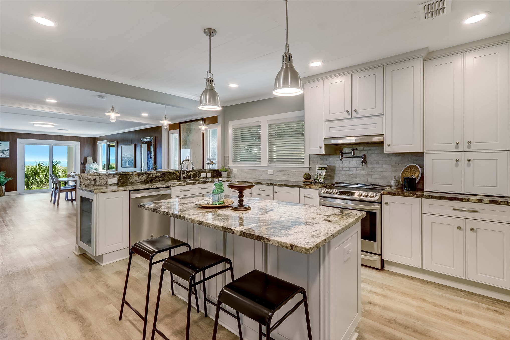 2478 S FLETCHER AVENUE