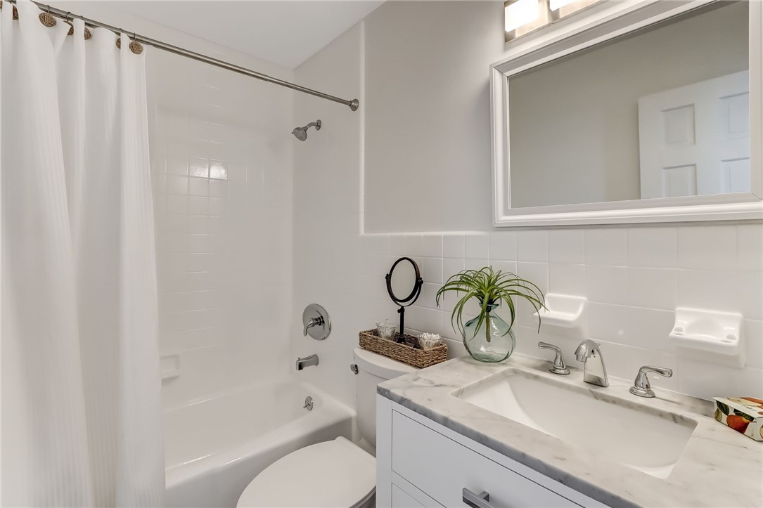 2478 S FLETCHER AVENUE