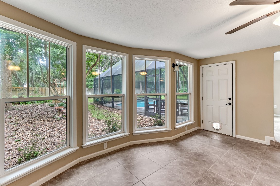 2404 LOS ROBLES DRIVE