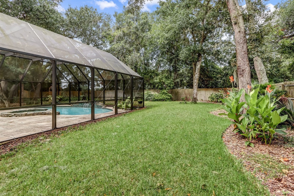 2404 LOS ROBLES DRIVE