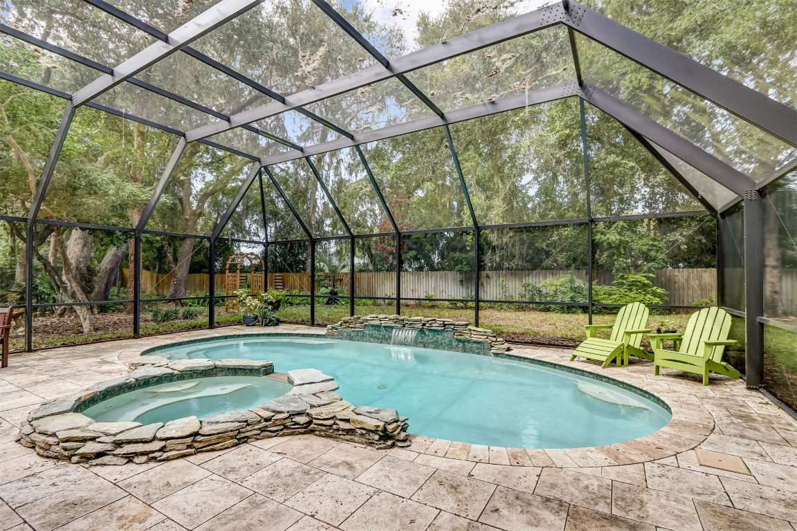 2404 LOS ROBLES DRIVE