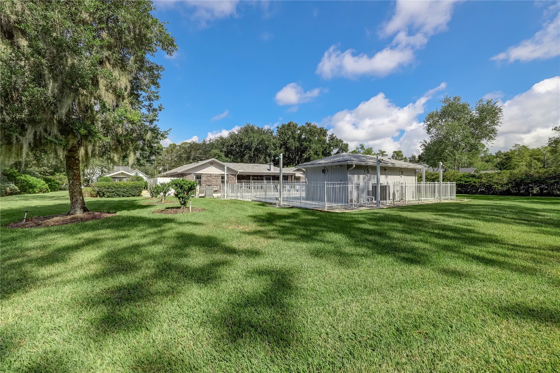 2002 RIVER OAKS DRIVE