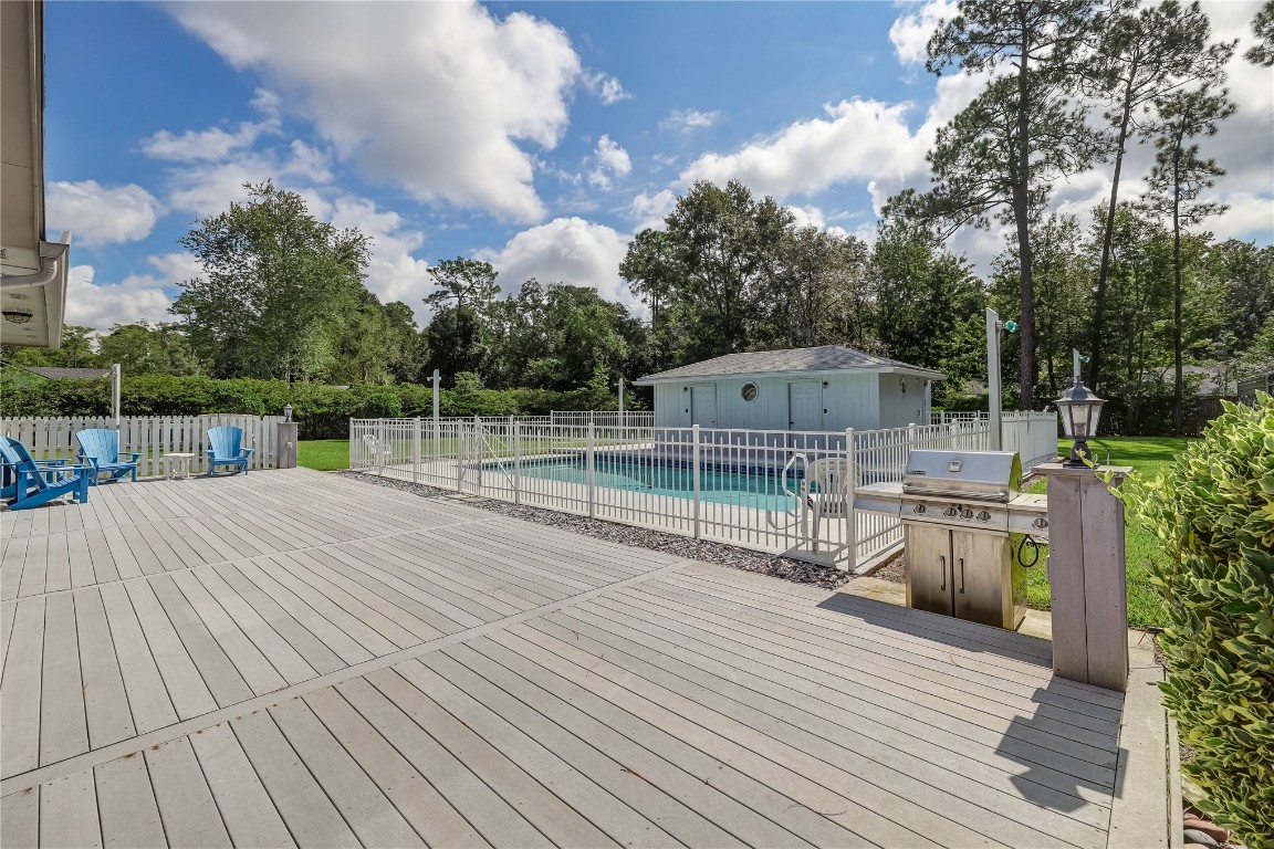 2002 RIVER OAKS DRIVE