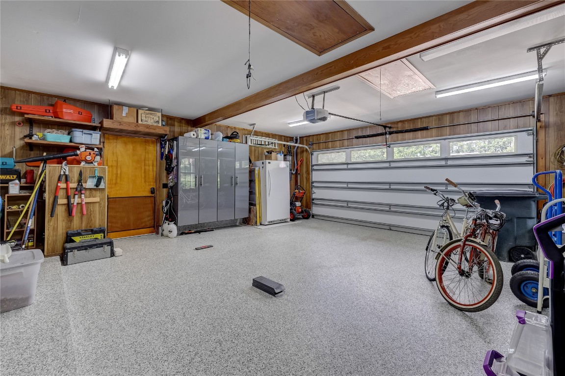 2002 RIVER OAKS DRIVE