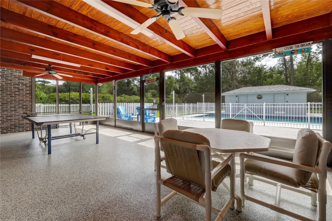 2002 RIVER OAKS DRIVE