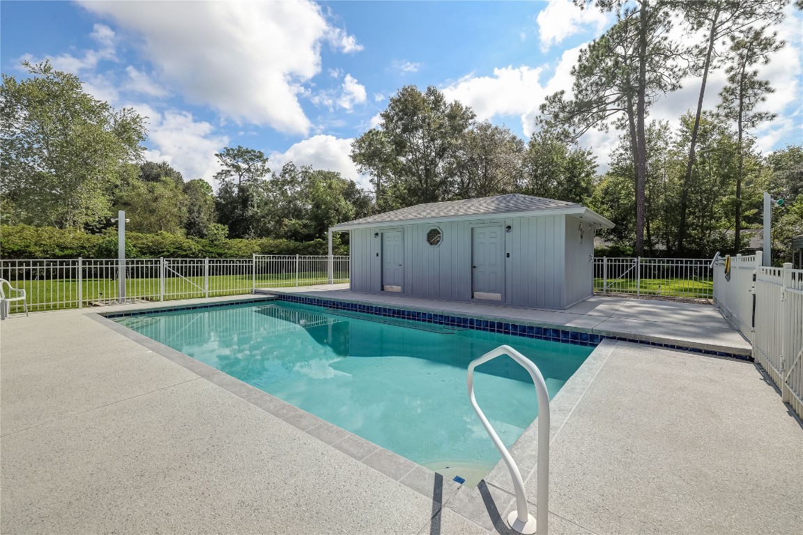 2002 RIVER OAKS DRIVE