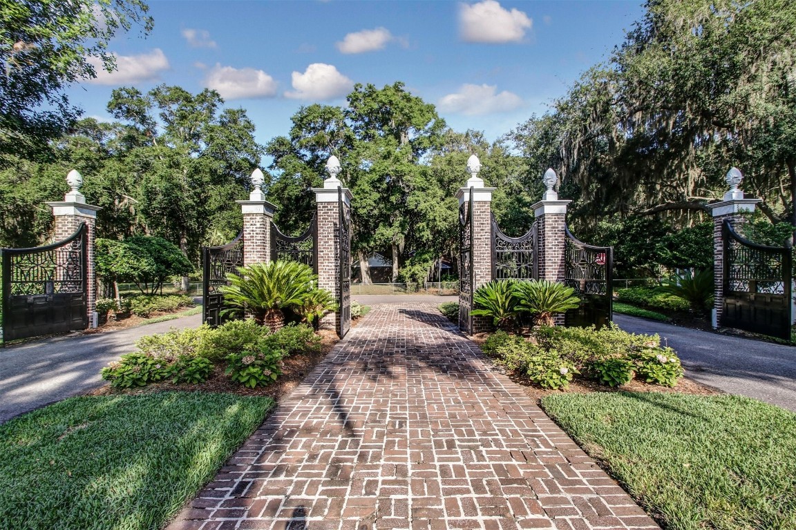 29058 GRANDVIEW MANOR