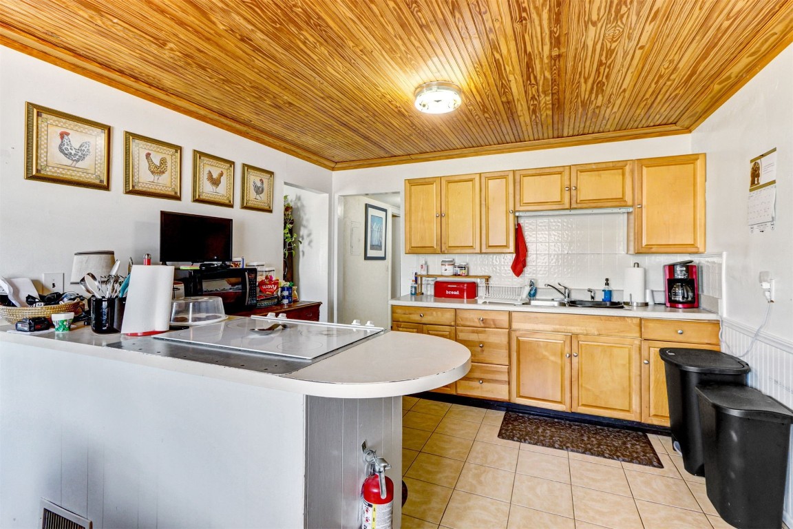 538 N FLETCHER AVENUE