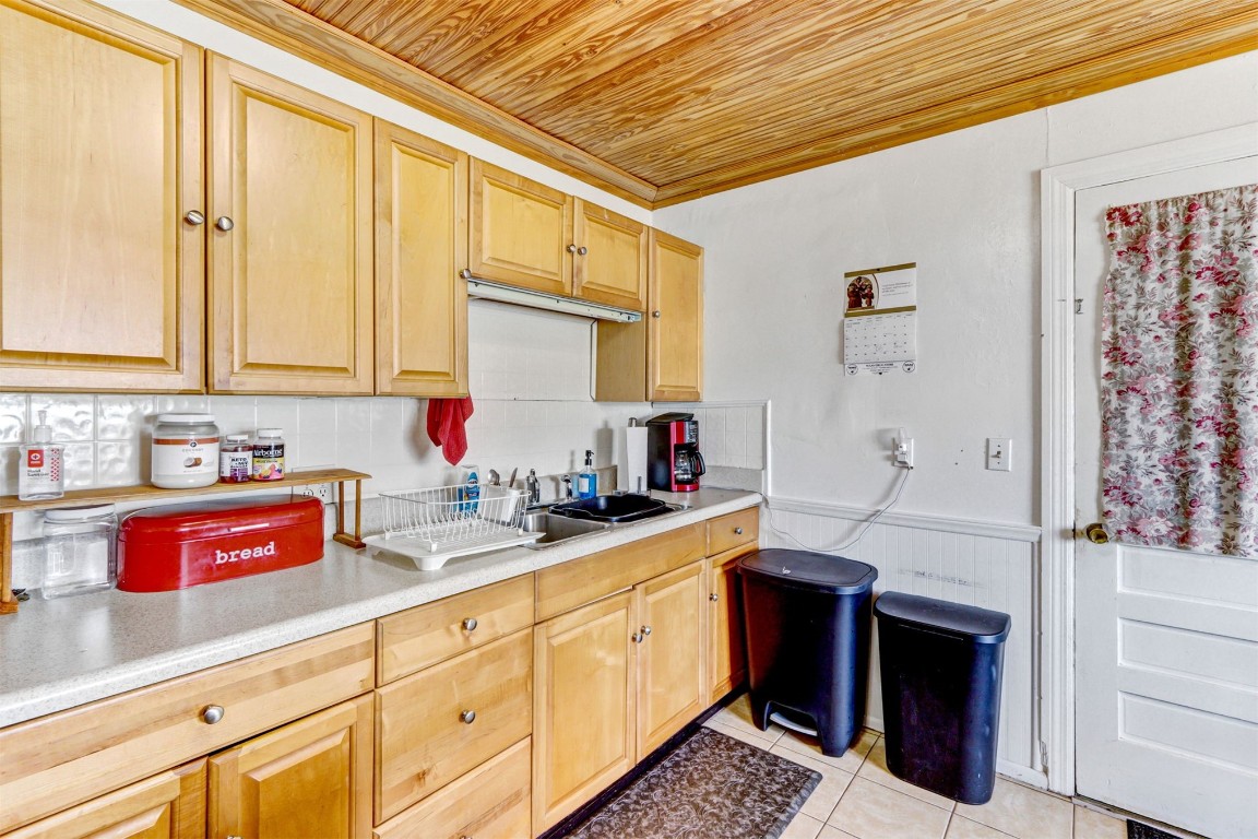 538 N FLETCHER AVENUE