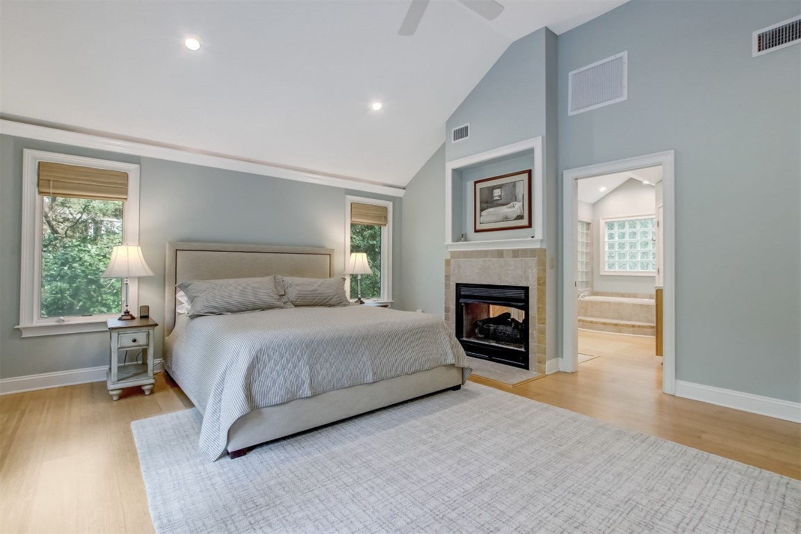 19 SPARKLEBERRY COURT