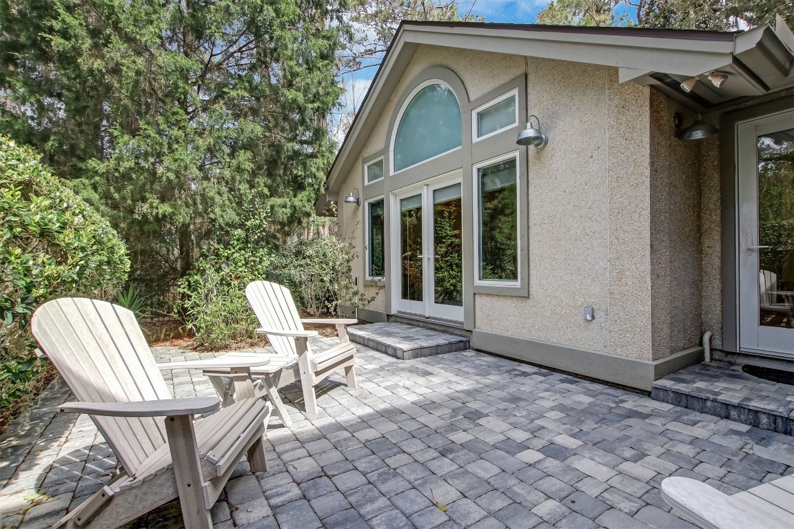 19 SPARKLEBERRY COURT