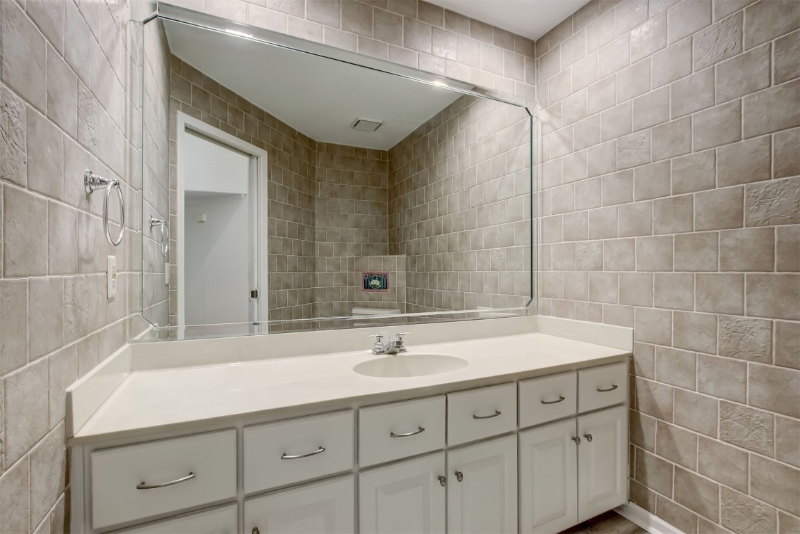 19 SPARKLEBERRY COURT