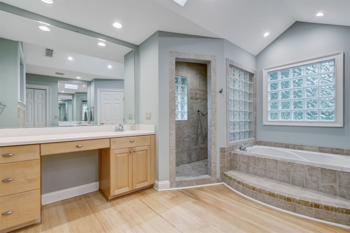 19 SPARKLEBERRY COURT