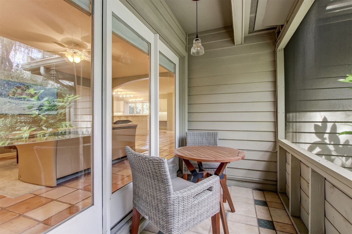 19 SPARKLEBERRY COURT