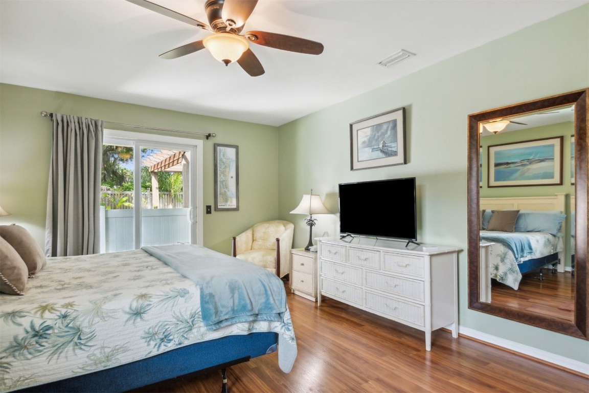 2033 BONNIE OAKS DRIVE