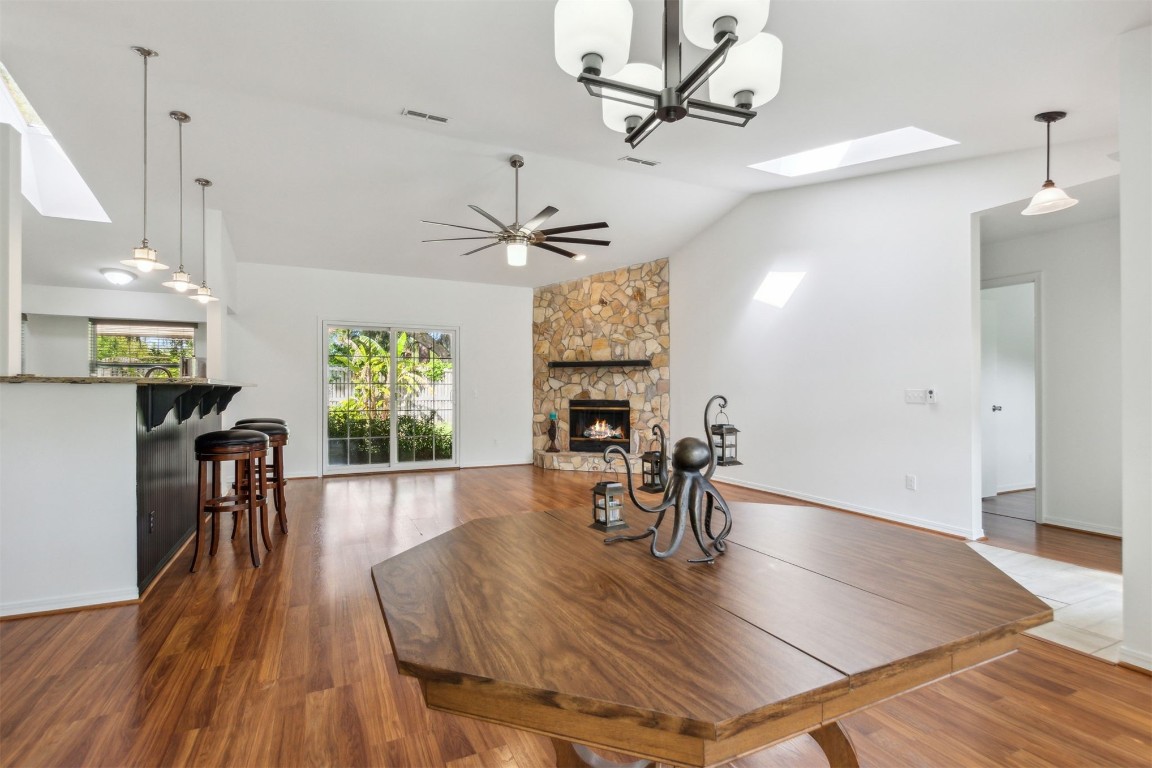 2033 BONNIE OAKS DRIVE