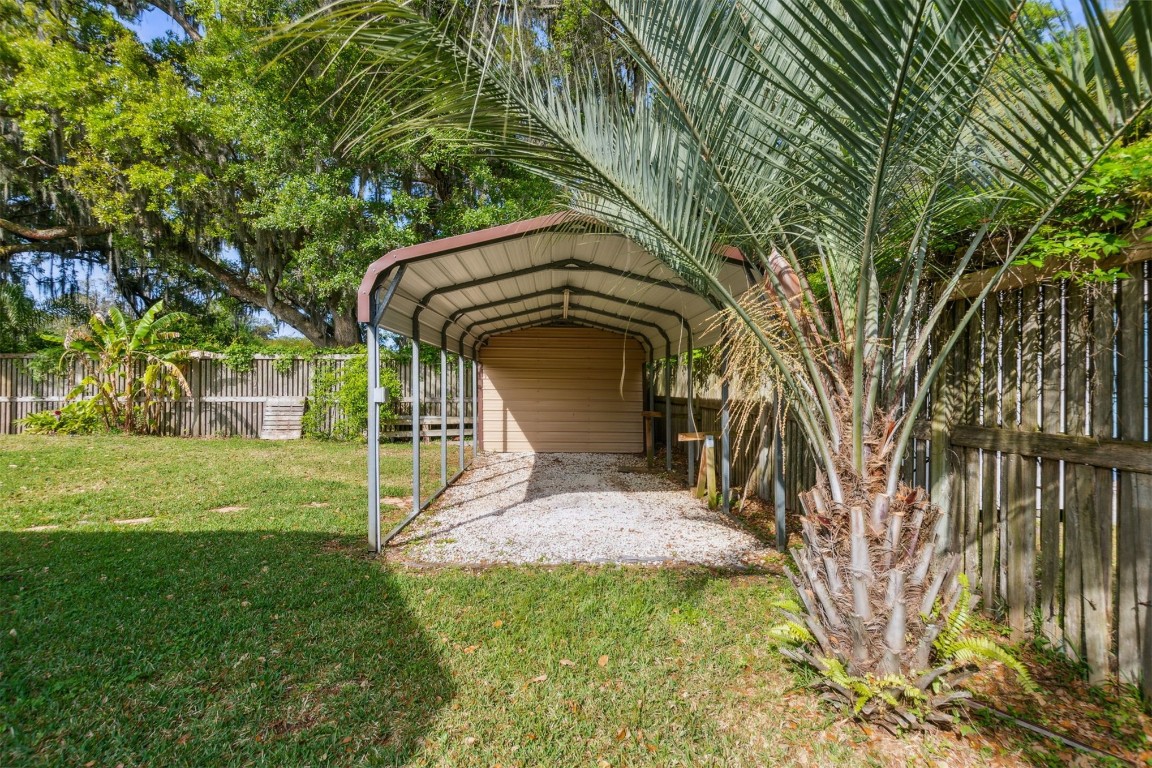 2033 BONNIE OAKS DRIVE