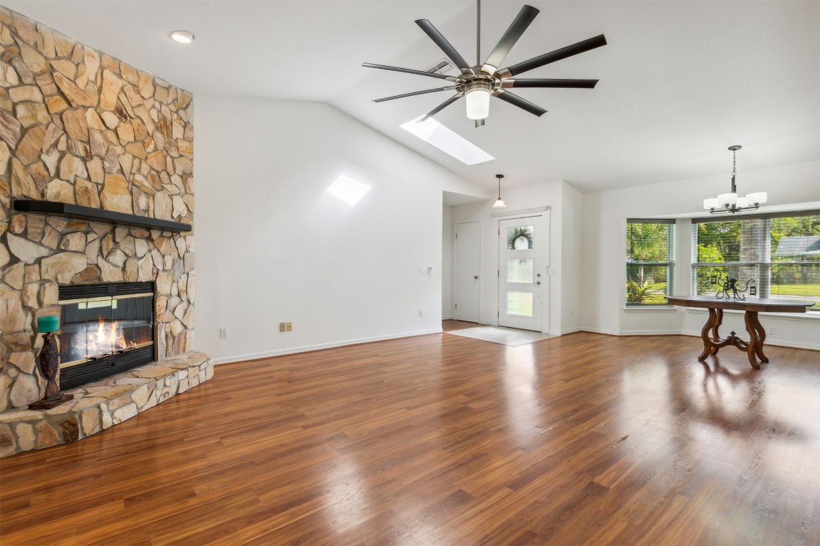 2033 BONNIE OAKS DRIVE