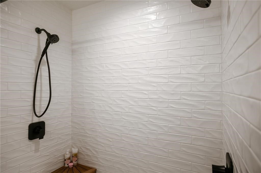 95187 TWIN OAKS LANE