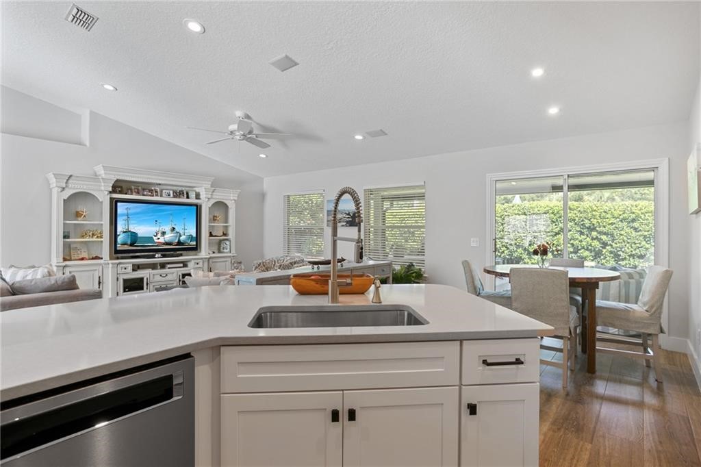 95187 TWIN OAKS LANE