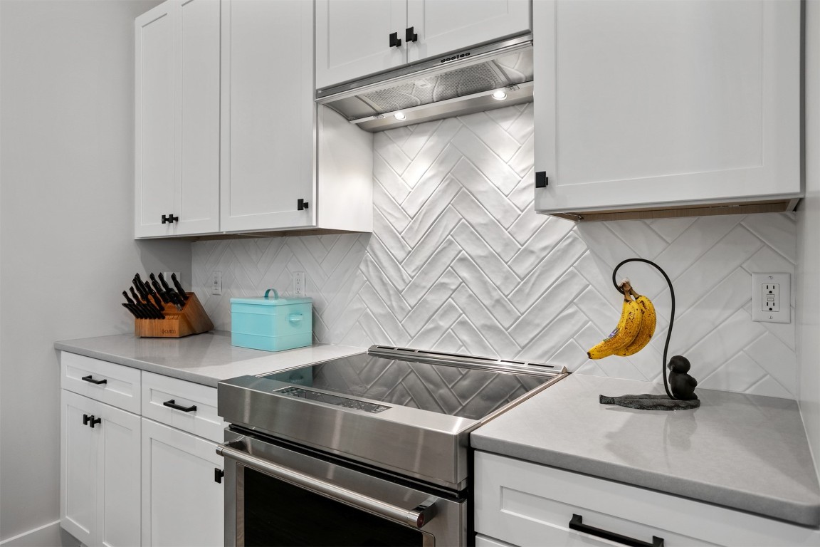 95187 TWIN OAKS LANE