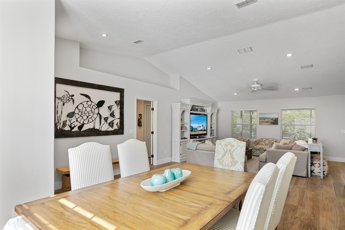 95187 TWIN OAKS LANE