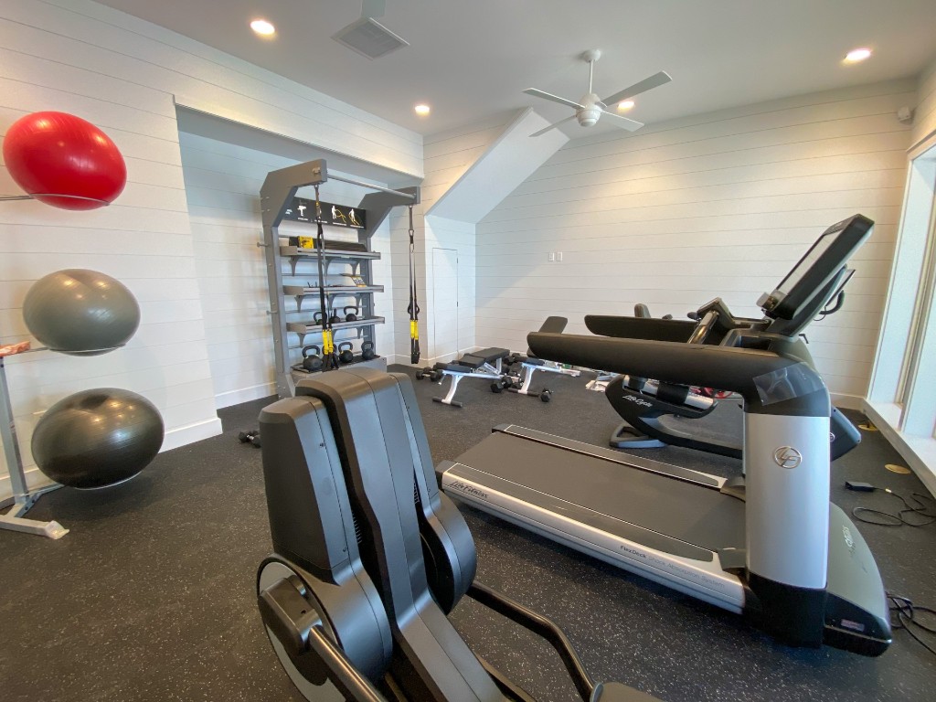 36 SALT HAMMOCK COURT