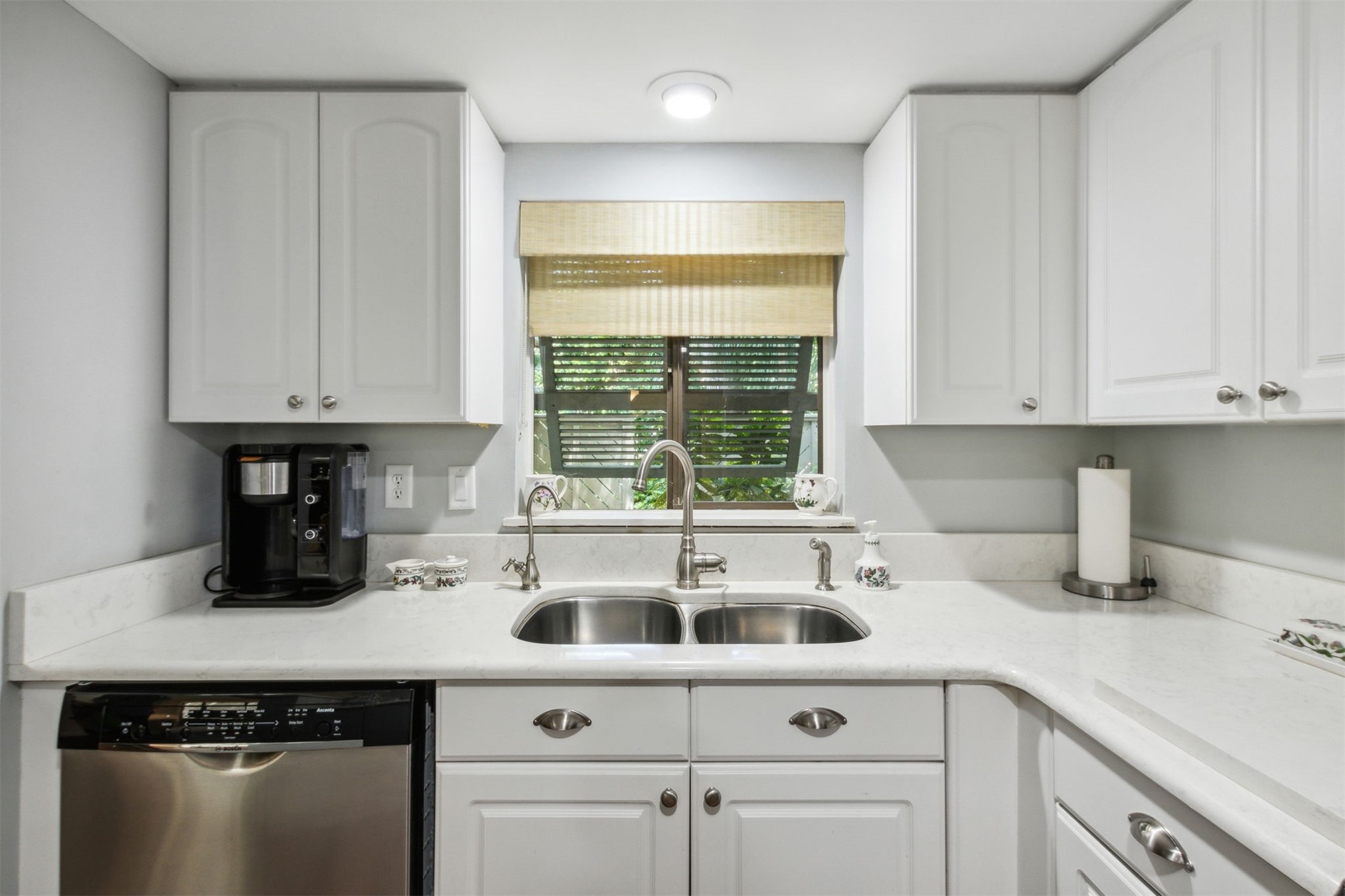 3004 SEA MARSH ROAD 3004