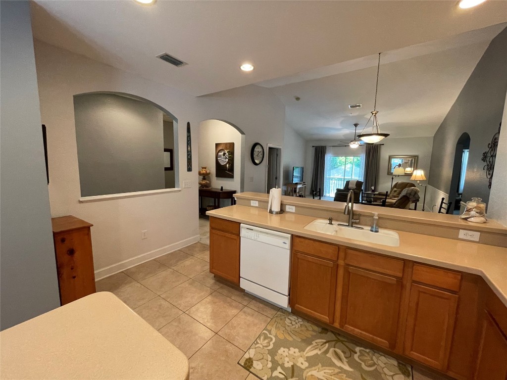 96038 STONEY CREEK PARKWAY 905