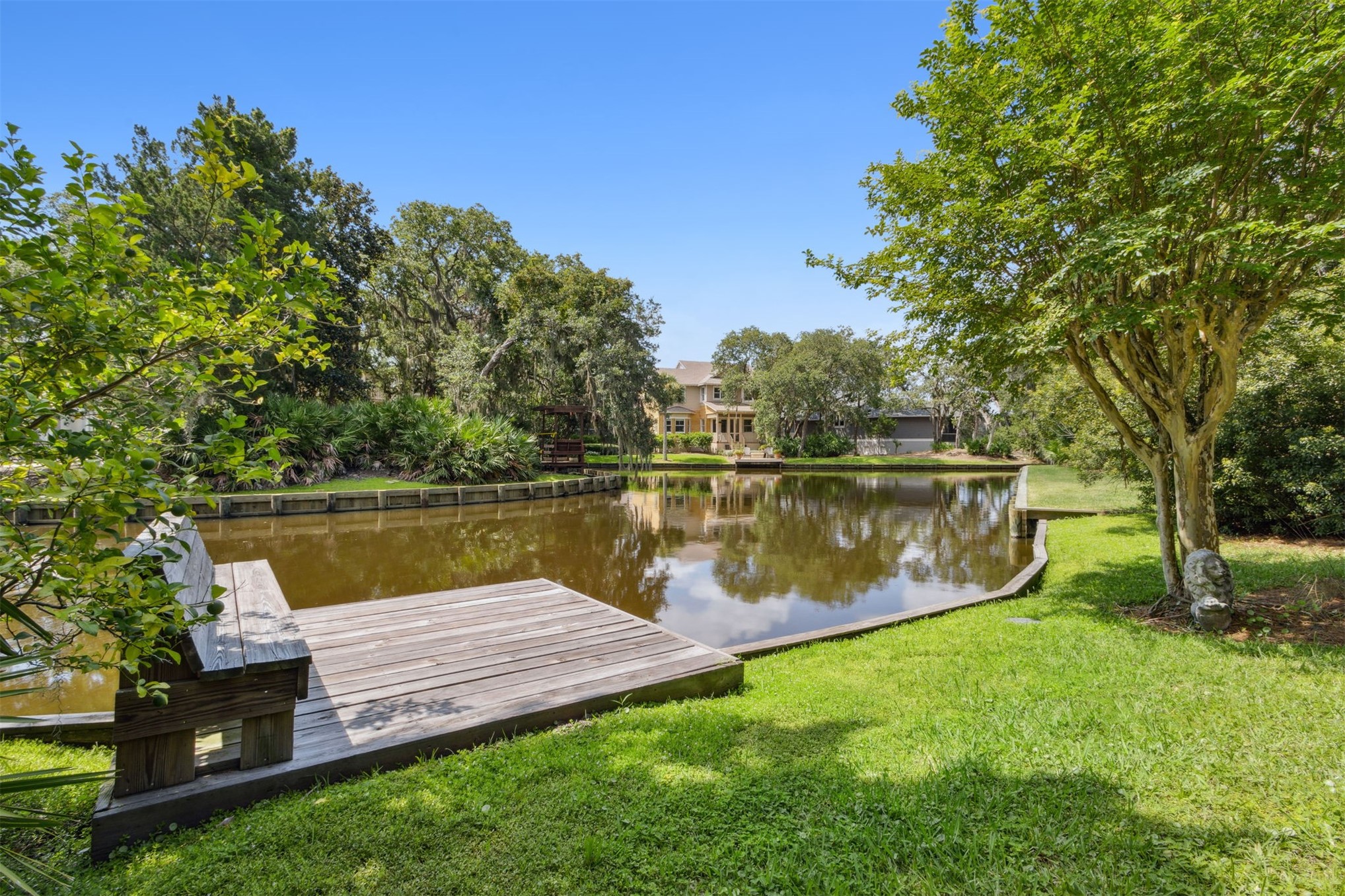 16 OAK POINT DRIVE