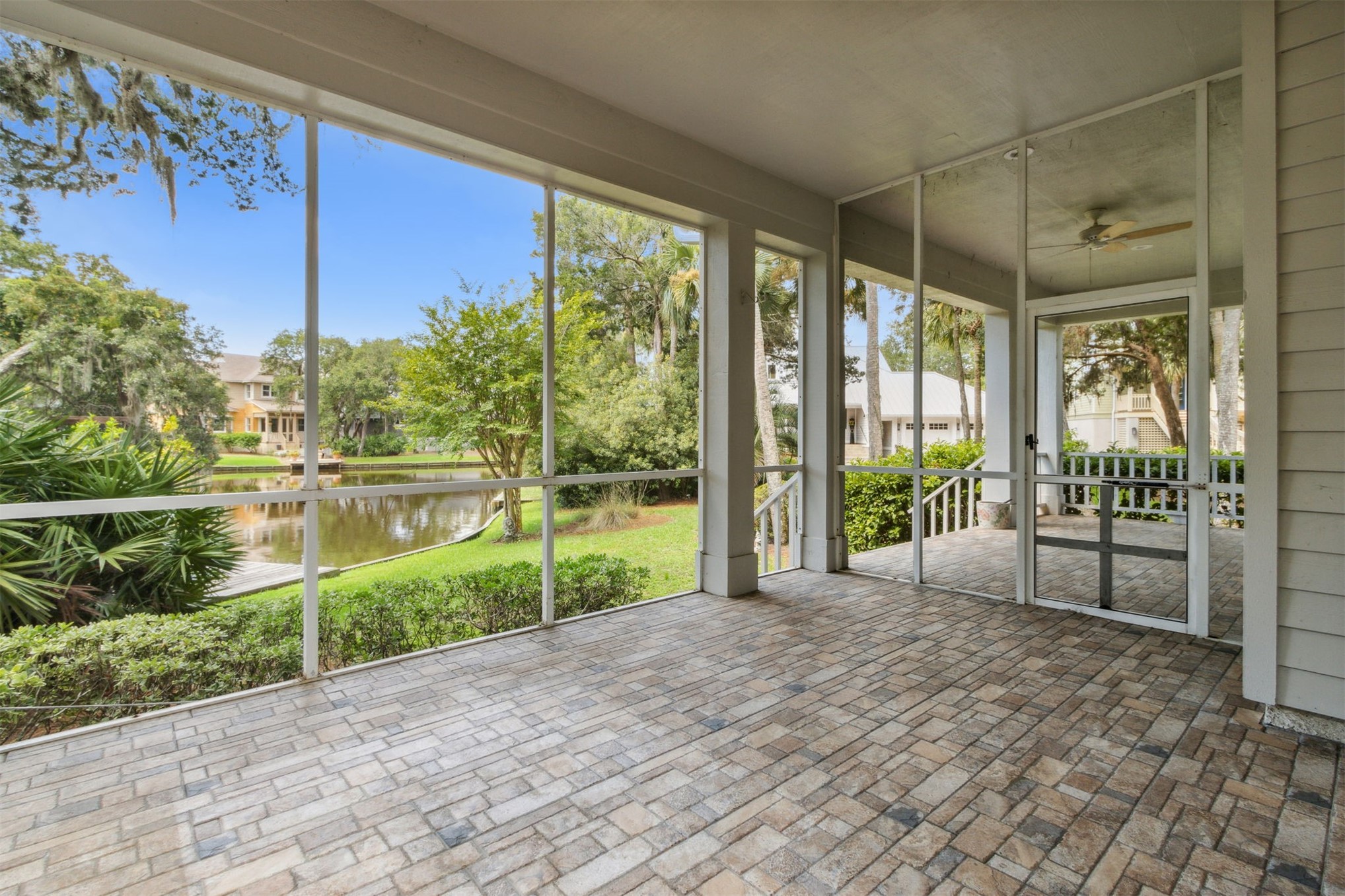 16 OAK POINT DRIVE
