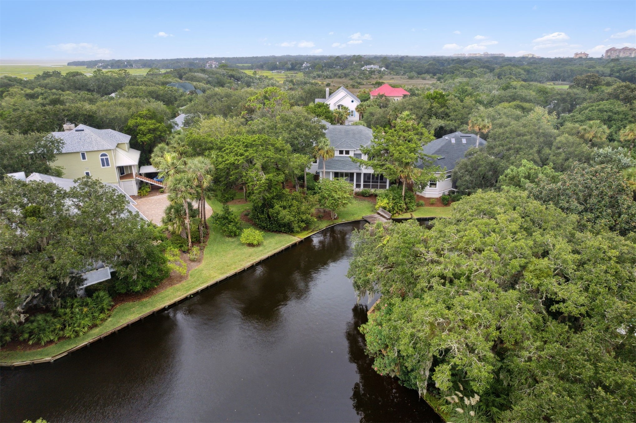 16 OAK POINT DRIVE