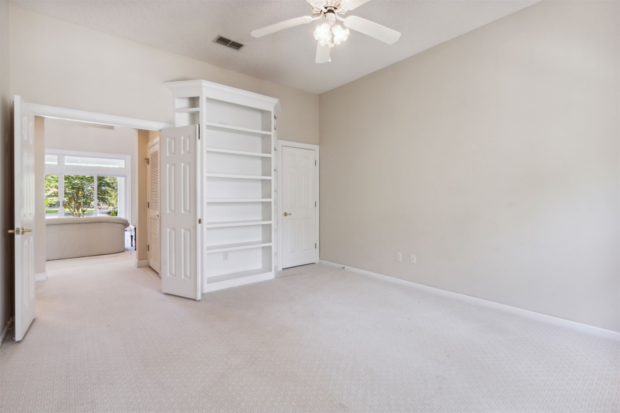 16 OAK POINT DRIVE