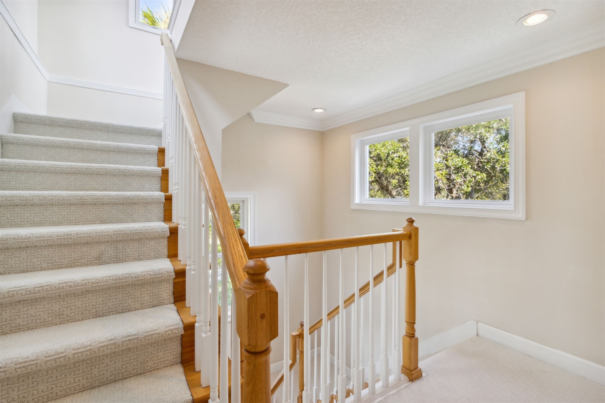 16 OAK POINT DRIVE