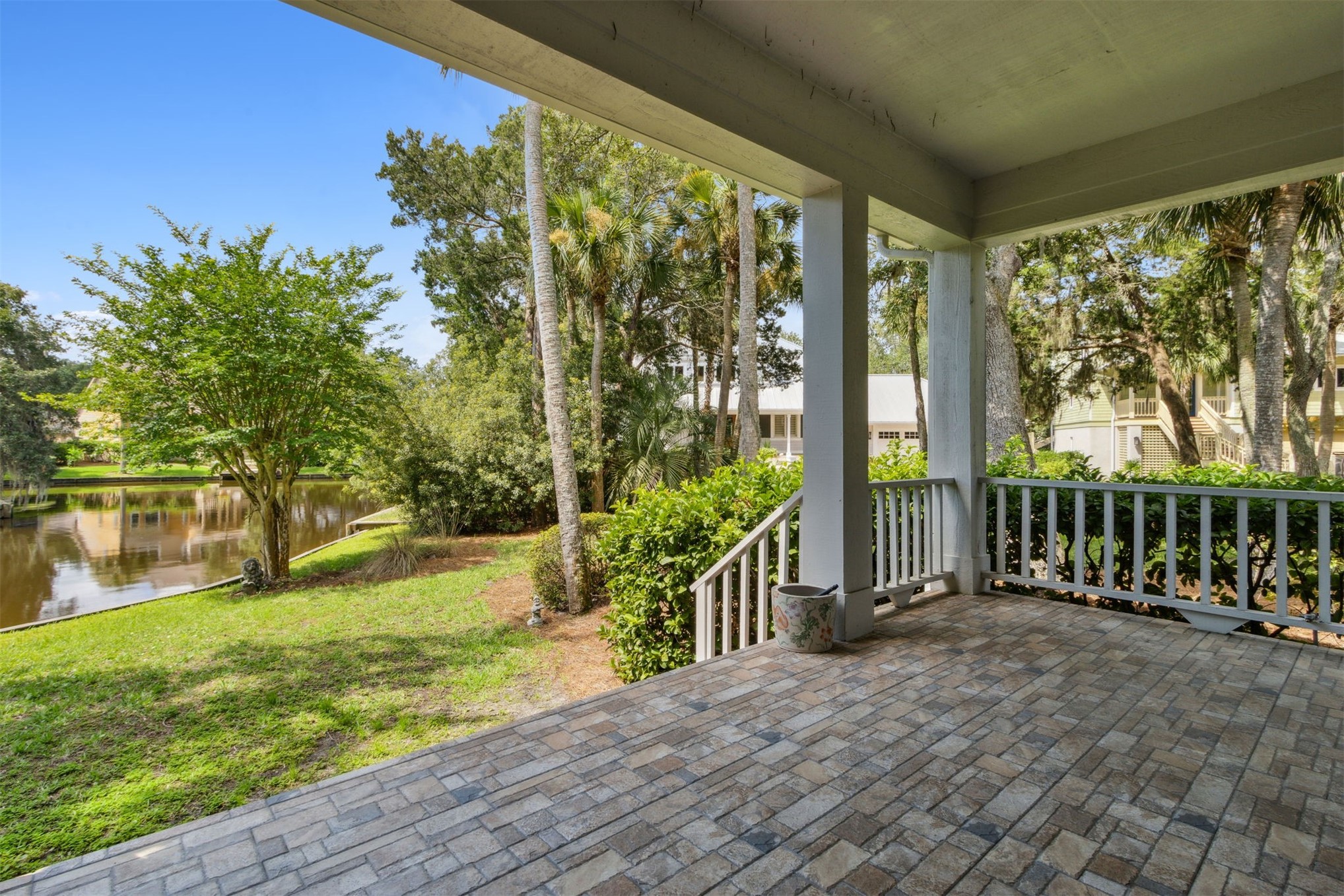 16 OAK POINT DRIVE