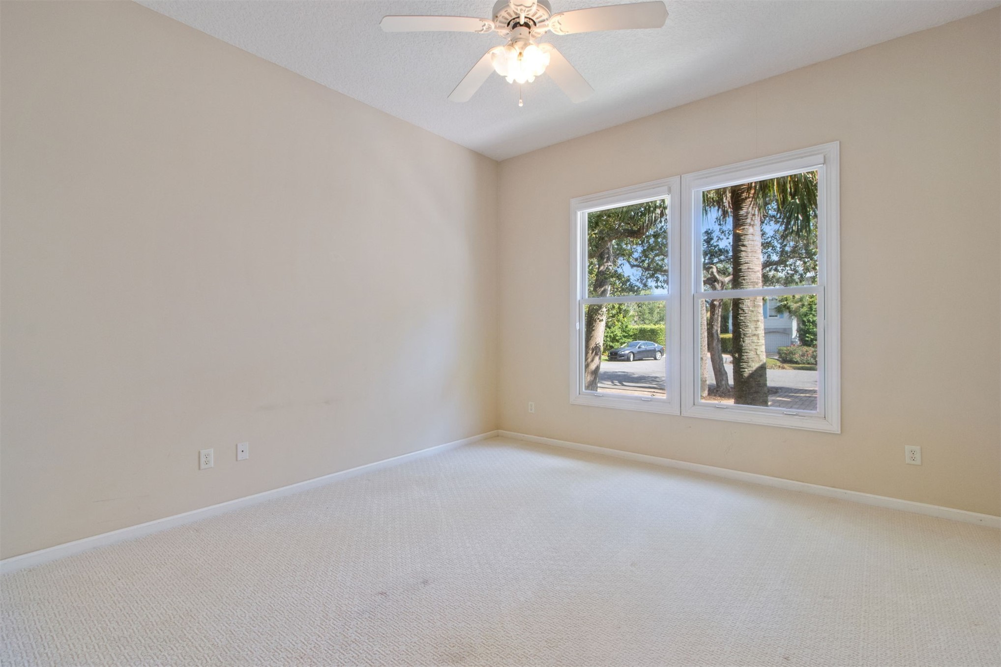 16 OAK POINT DRIVE