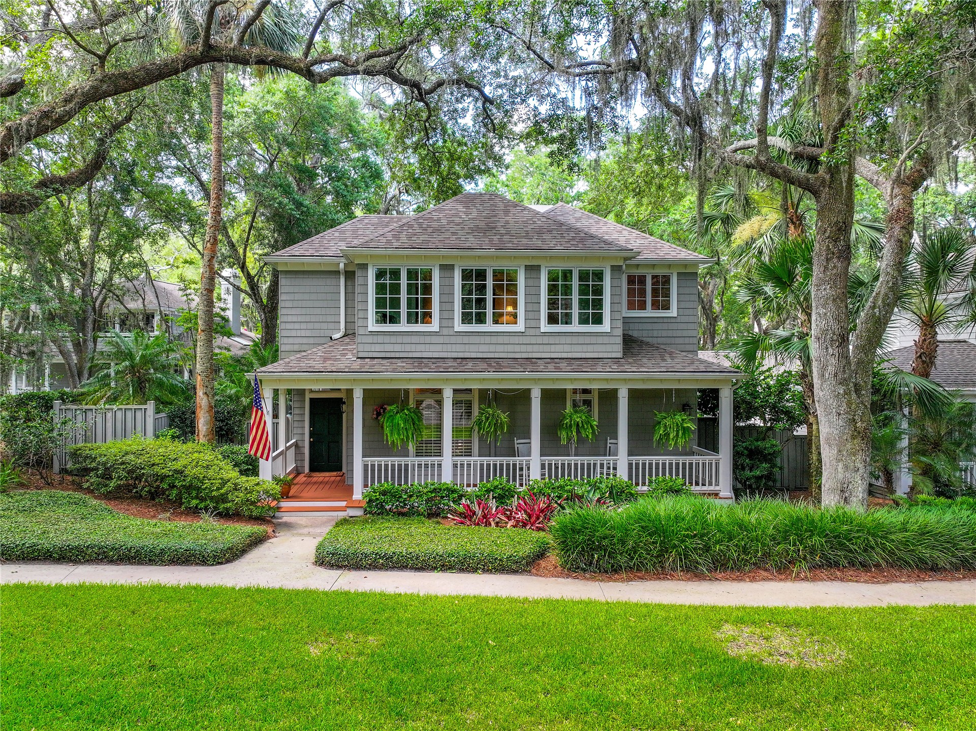 5 HERON OAKS COURT