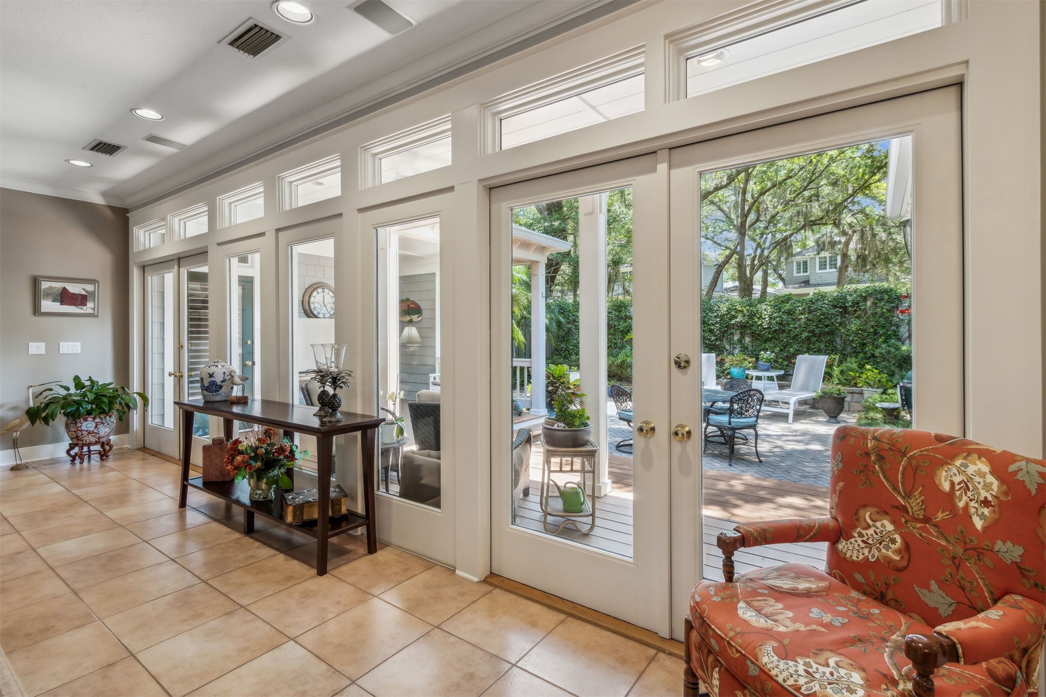 5 HERON OAKS COURT