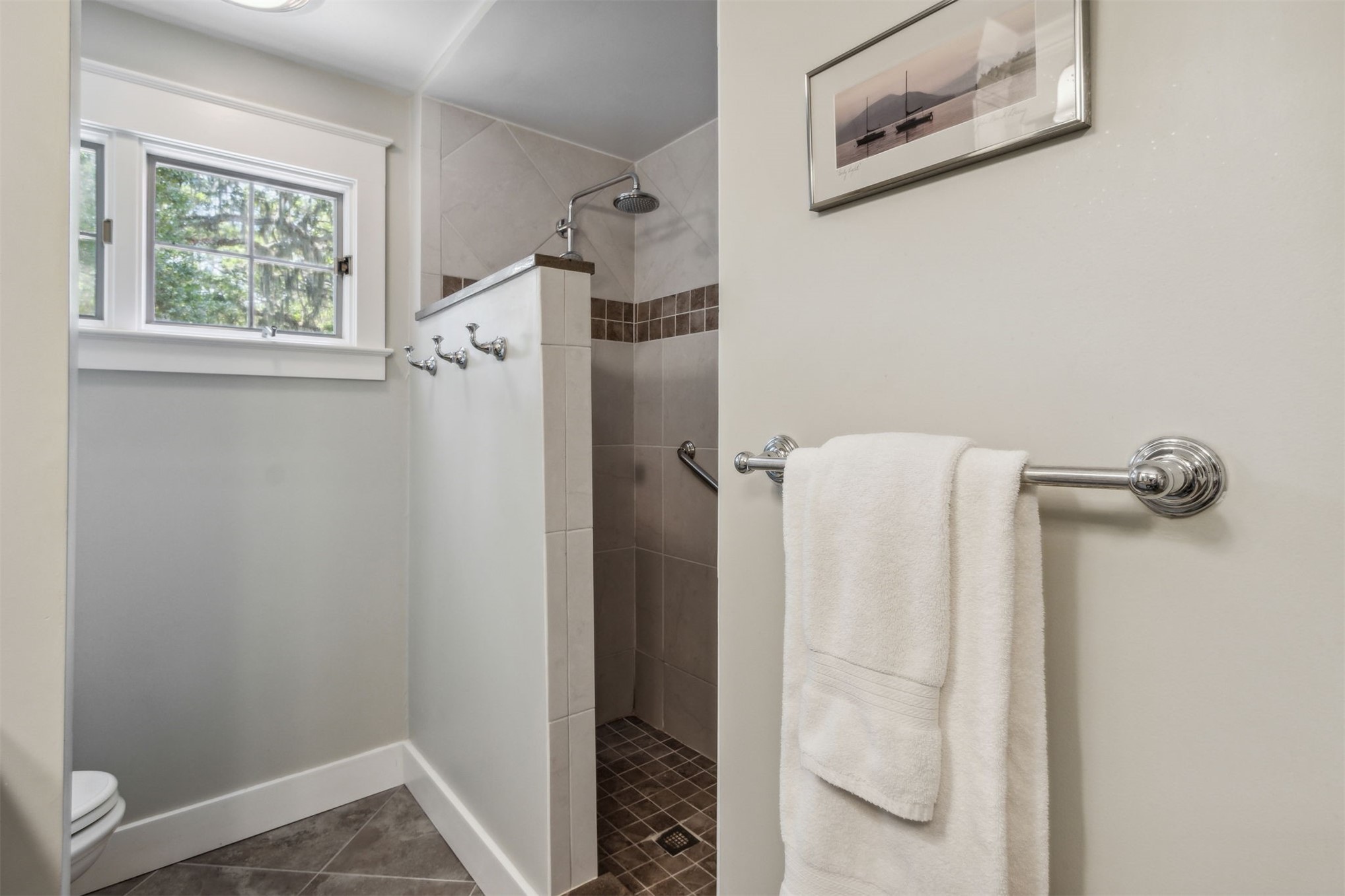 5 HERON OAKS COURT