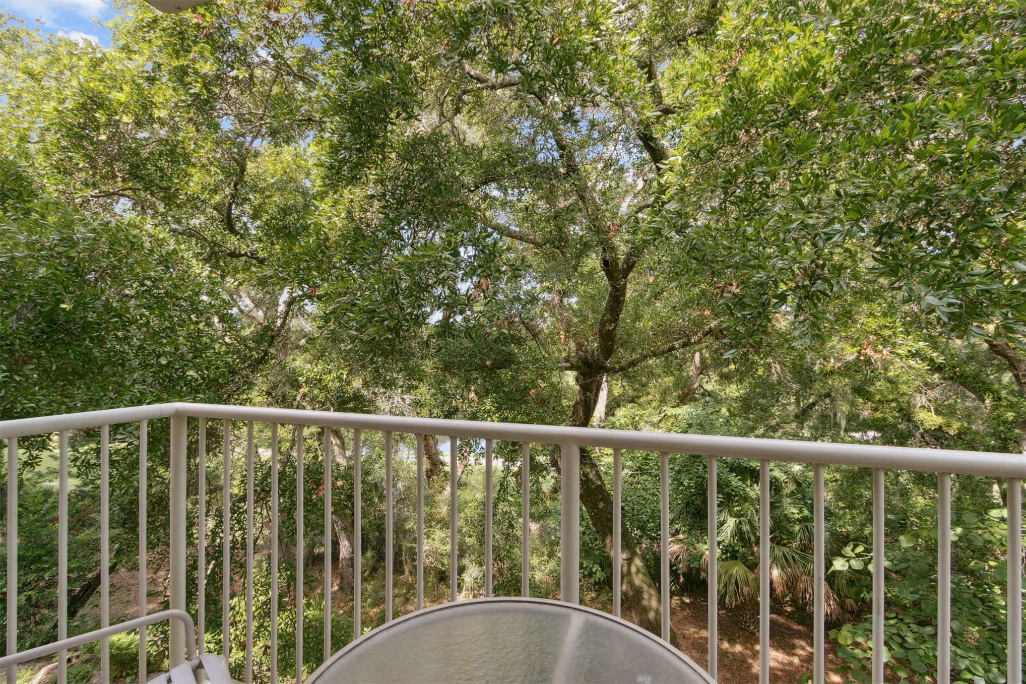 2025 BEACH WOOD ROAD