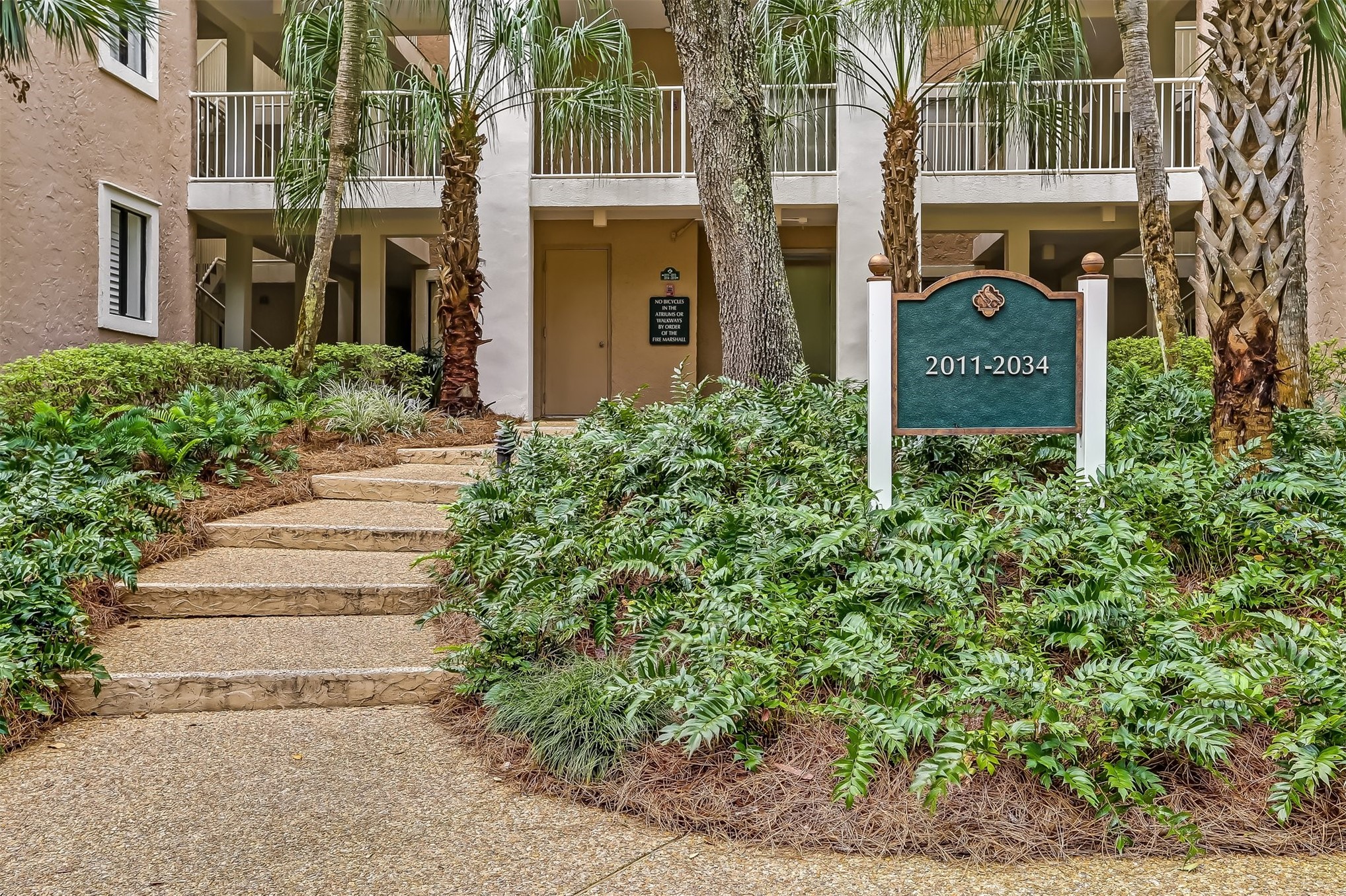 2025 BEACH WOOD ROAD