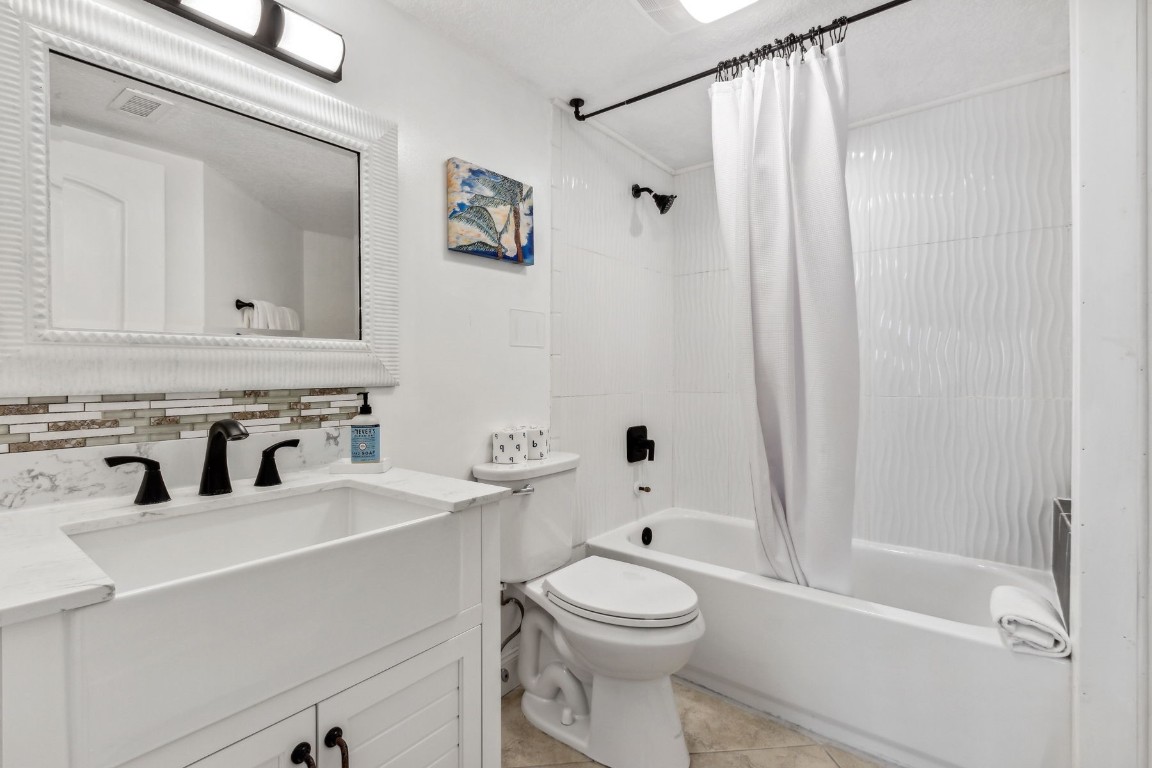 223 SANDCASTLES COURT