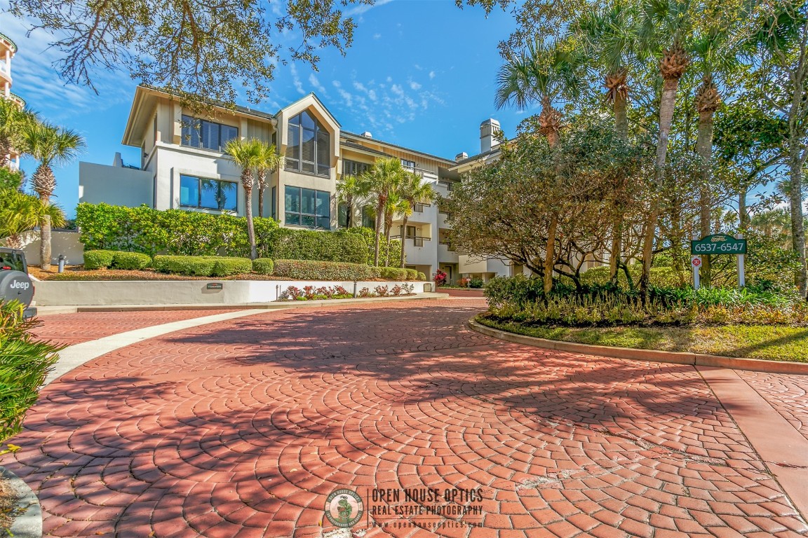 6541 SPYGLASS CIRCLE 6541