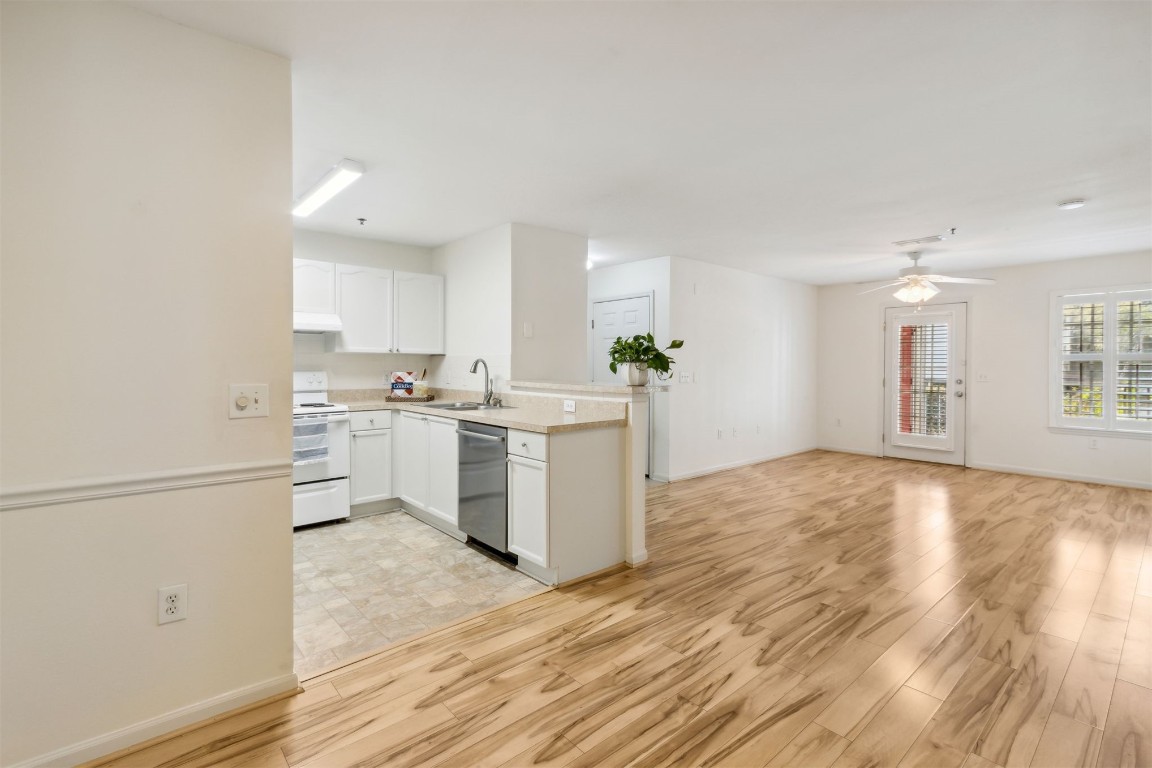 23671 BAHAMA POINT 1216