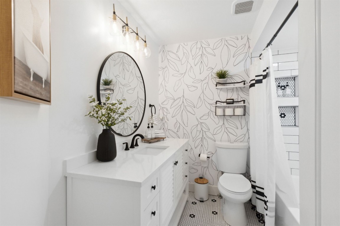 2743 FOREST RIDGE DRIVE I-3