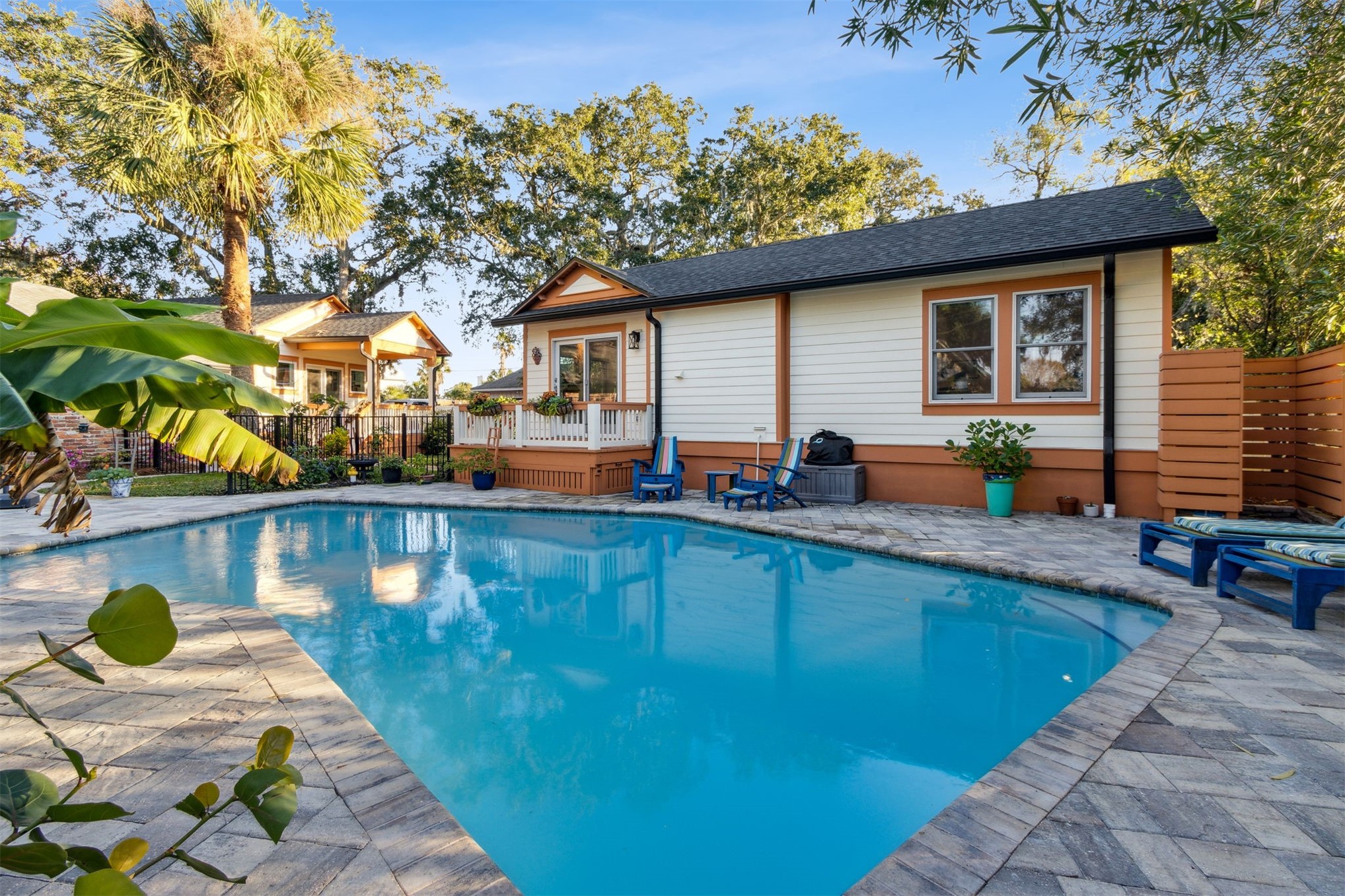1931 SUNRISE DRIVE