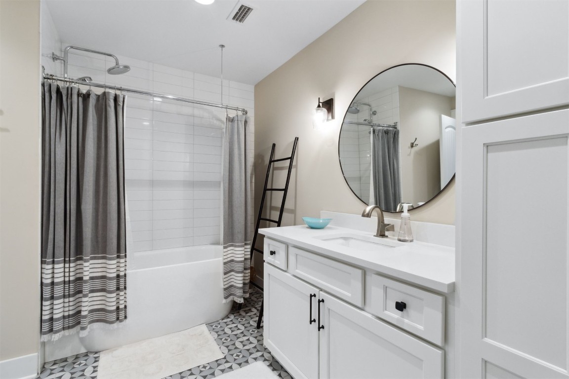 11 BELTED KINGFISHER