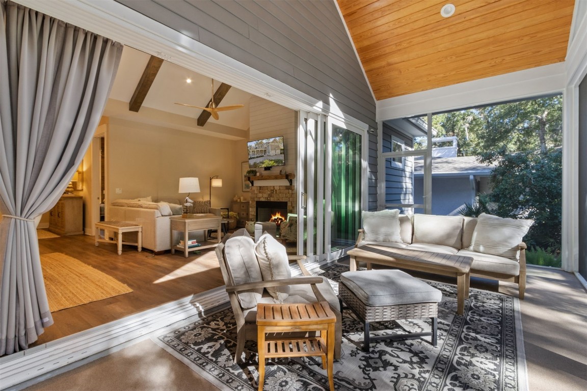 11 BELTED KINGFISHER