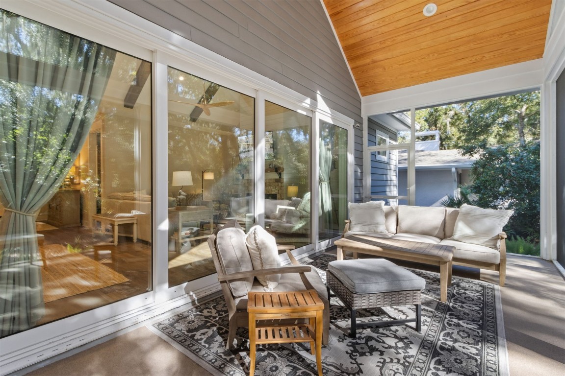 11 BELTED KINGFISHER